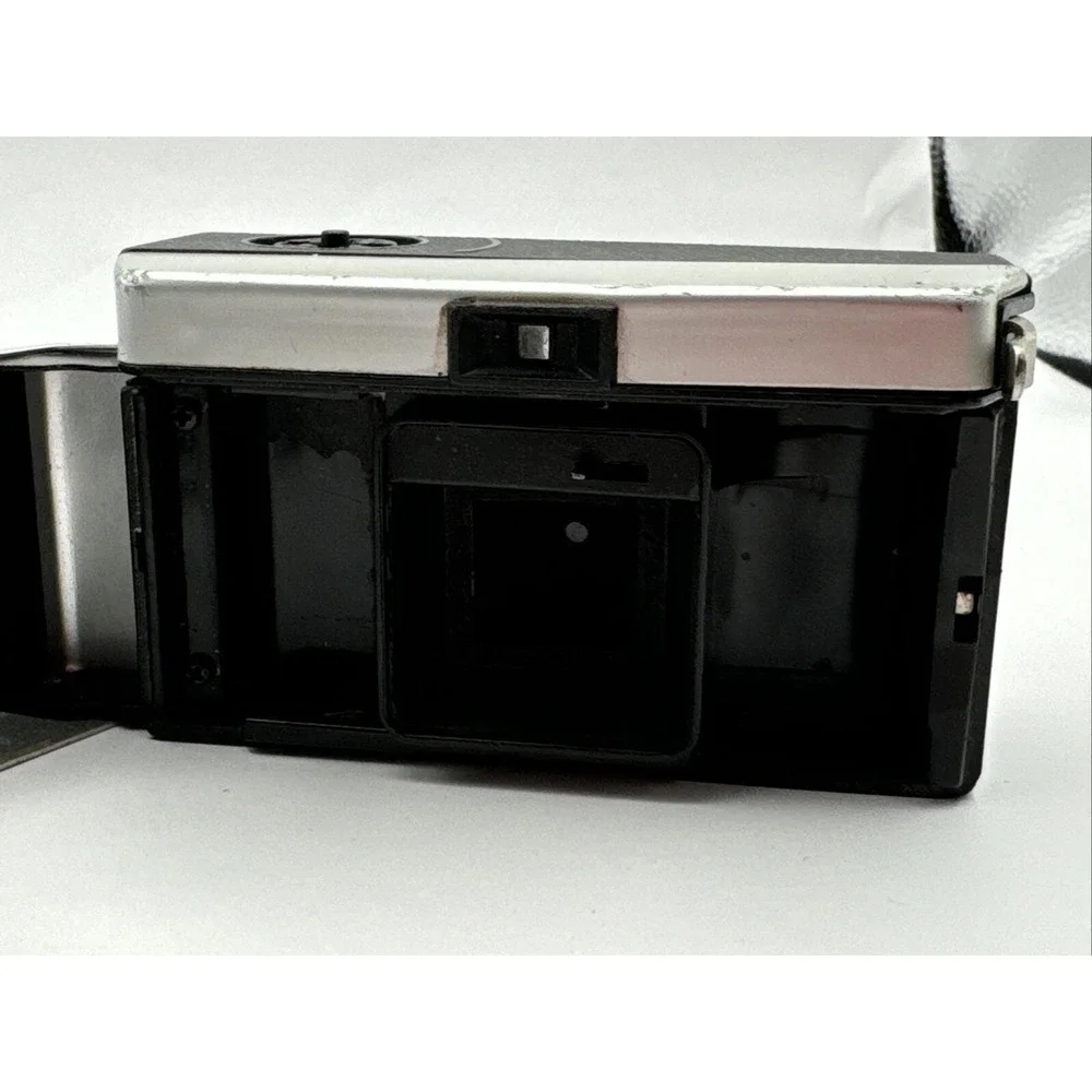 Vintage 1960's Kodak Instamatic 104 Camera - Made In USA